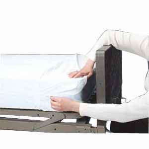 "Zippered Plastic Mattress Cover, Queen, 60""X80""X8"""