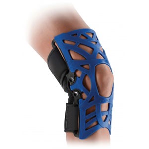 Reaction Web Knee Brace, Medium/Large, Blue